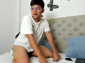 Moonreyx August 06, 2025 Chaturbate stream image