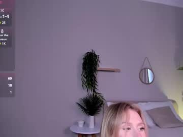 Viollet_Vi August 06, 2025 Chaturbate stream image