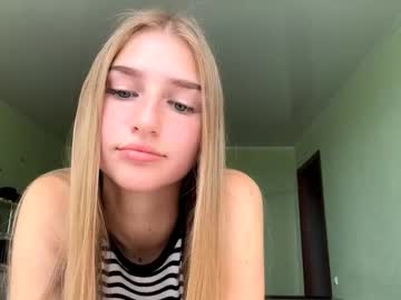 Jinnyjaquins August 09, 2025 Chaturbate stream image