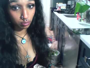 Mon3ytr33 August 11, 2025 Chaturbate stream image