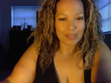 Esmeluvs August 11, 2025 Chaturbate stream image