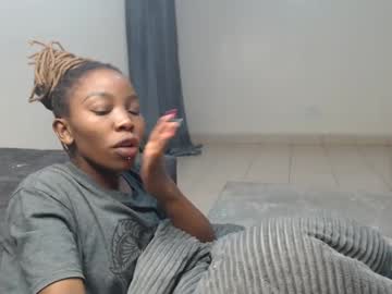 Berries_Lee August 12, 2025 Chaturbate stream image