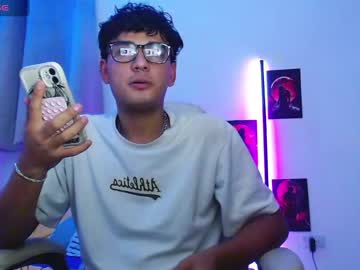 Valentin_Peach August 13, 2025 Chaturbate stream image