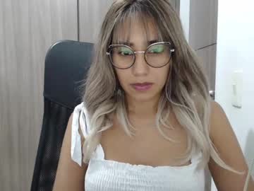 Isabela_Oh August 17, 2025 Chaturbate stream image