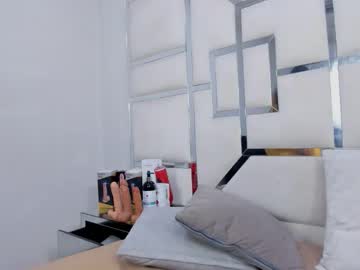 Zoeswanx August 17, 2025 Chaturbate stream image