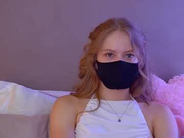Selinswarovski August 17, 2025 Chaturbate stream image