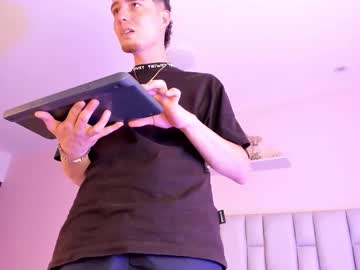 Axelstonee_ August 18, 2025 Chaturbate stream image