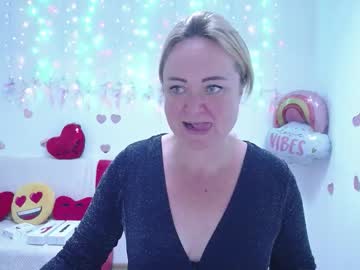 Snezhanarells August 19, 2025 Chaturbate stream image