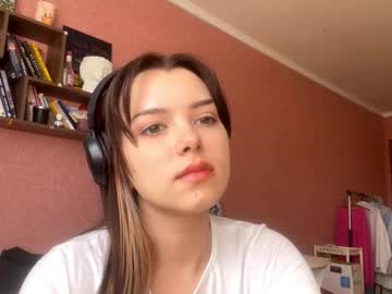 Frosted_Bloom August 19, 2025 Chaturbate stream image