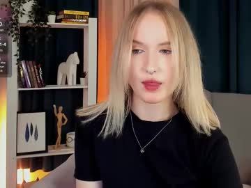 Kikishyness August 19, 2025 Chaturbate stream image