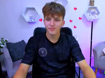 Travis_Wolf_ August 20, 2025 Chaturbate stream image