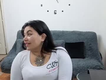 Emilyriskhot August 20, 2025 Chaturbate stream image
