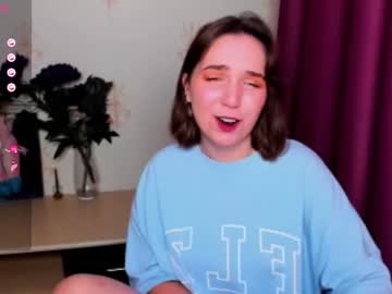 Kindhazelhere_ August 20, 2025 Chaturbate stream image