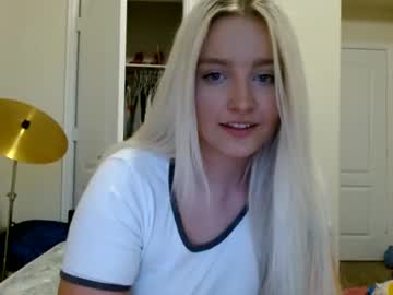 Varsityviolet August 22, 2025 Chaturbate stream image