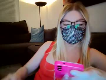 Layla_Cougar1983 August 22, 2025 Chaturbate stream image