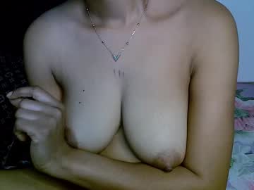 Pinknjuicyx August 24, 2025 Chaturbate stream image