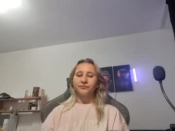 Elenistaheli August 25, 2025 Chaturbate stream image