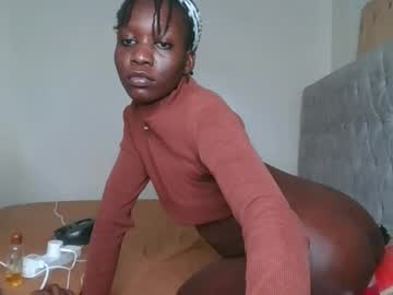 Its_Burberry August 25, 2025 Chaturbate stream image
