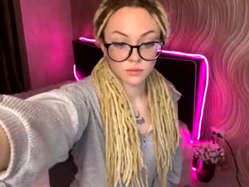 Hotbeathoney August 25, 2025 Chaturbate stream image