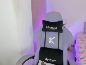 Juli_Santos_22 August 25, 2025 Chaturbate stream image