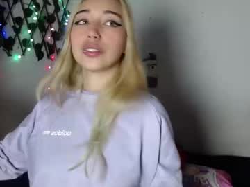 Hallie_Cam2 August 27, 2025 Chaturbate stream image