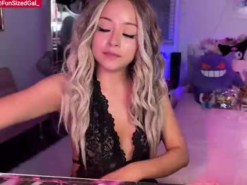 Funsizedgal stream photo from August 29, 2025