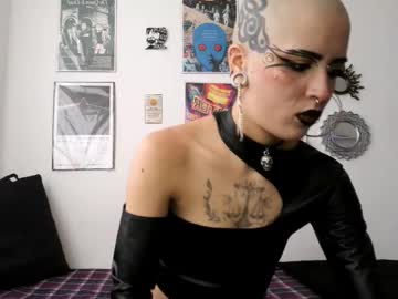 Plutonbluemoon_999 August 30, 2025 Chaturbate stream image