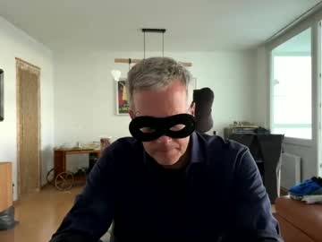 Uselessdog stream photo from August 31, 2025