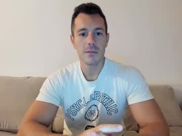 Roberto4ever September 01, 2025 Chaturbate stream image