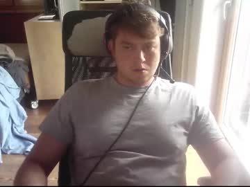 Iloveyoutoo2000 September 02, 2025 Chaturbate stream image