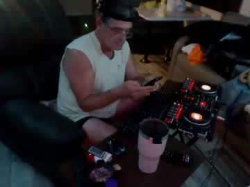 Latniter742349 September 03, 2025 Chaturbate stream image
