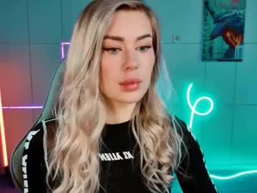 Adelloyss September 03, 2025 Chaturbate stream image