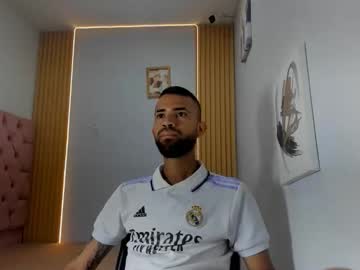 Adri_Sexboy229 September 03, 2025 Chaturbate stream image