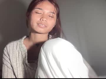 Yumi_Fox01 September 03, 2025 Chaturbate stream image