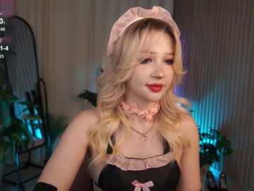 Laurawifeness September 04, 2025 Chaturbate stream image
