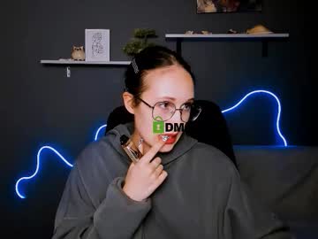 Mona_Cloud September 04, 2025 Chaturbate stream image