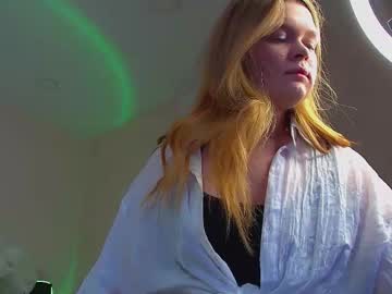 Crystallyons September 05, 2025 Chaturbate stream image