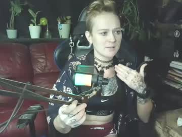 Queenfrostbitten September 07, 2025 Chaturbate stream image