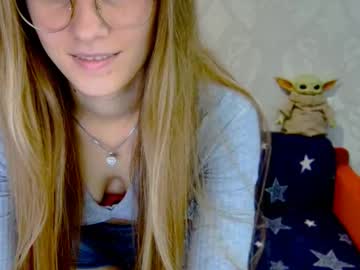 Roxie_Shy September 10, 2025 Chaturbate stream image