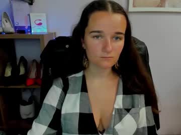 Katedesire stream photo from September 14, 2025