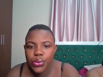 Lux_Diva September 17, 2025 Chaturbate stream image