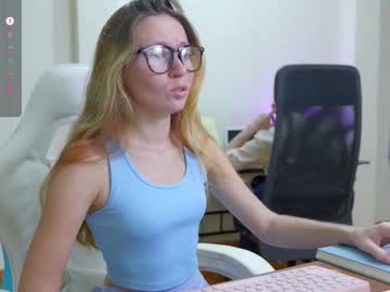 Ellcrys September 17, 2025 Chaturbate stream image