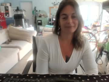 Mamasm0k3sp0t September 18, 2025 Chaturbate stream image