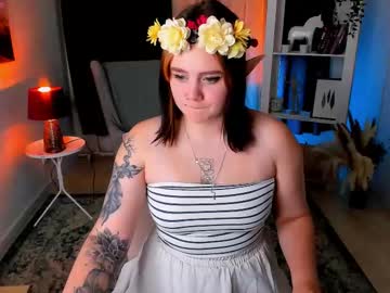 Lunaali stream photo from September 18, 2025