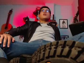 Dom2travelers_Sm September 18, 2025 Chaturbate stream image