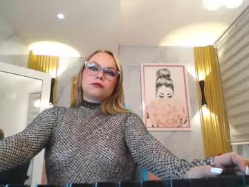 Monarca_A September 18, 2025 Chaturbate stream image