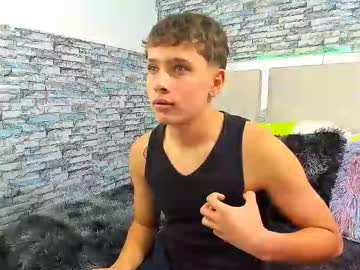 Julian_Wolf18 September 19, 2025 Chaturbate stream image