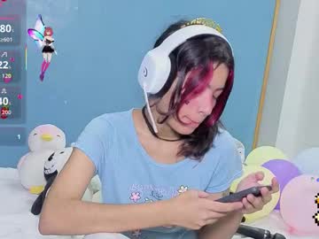 Helia_N_Amy September 19, 2025 Chaturbate stream image