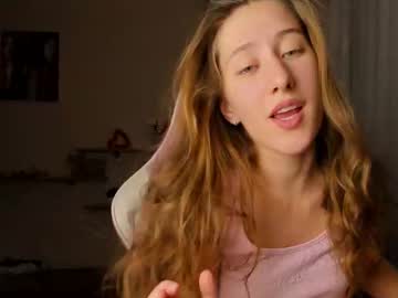 Adellqueen September 22, 2025 Chaturbate stream image