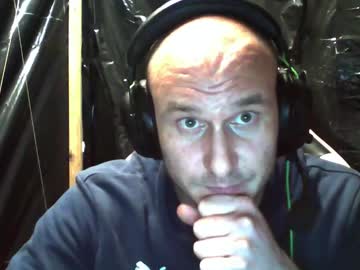 Hornycock_1993 stream photo from September 27, 2025